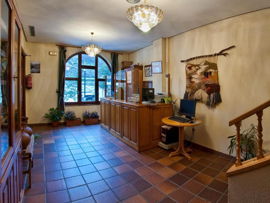ホテル ティエラ デ ラ レイナ Boca de Huérgano 部屋 写真